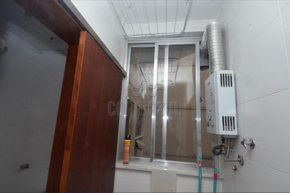 Apartamento à venda com 2 quartos, 70m² - Foto 13