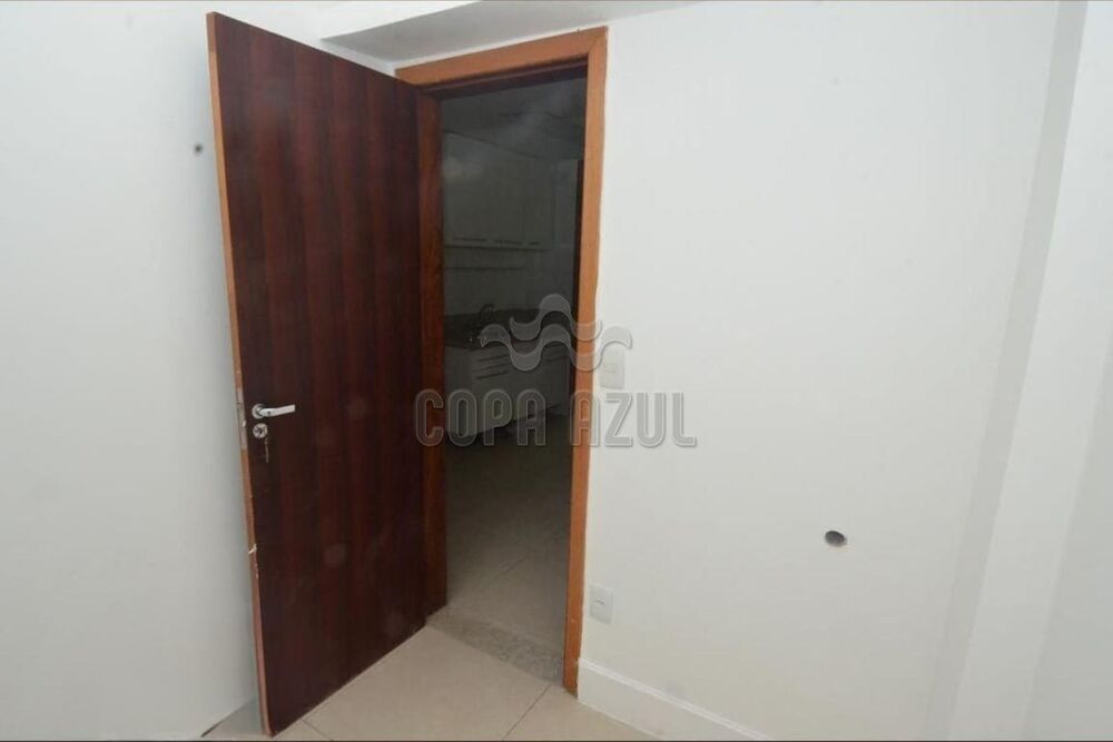Apartamento à venda com 2 quartos, 70m² - Foto 7
