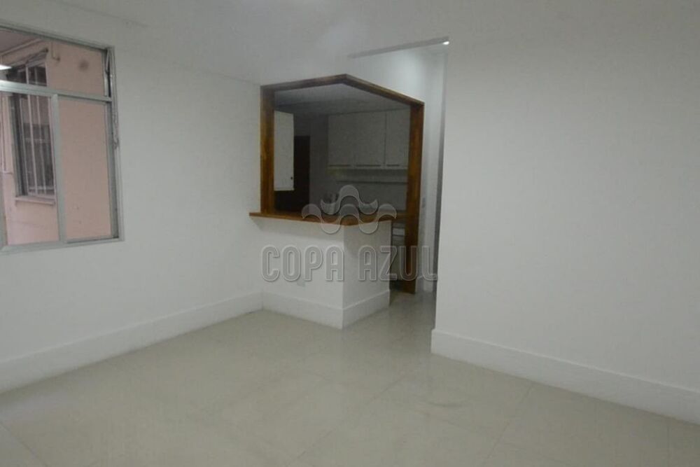 Apartamento à venda com 2 quartos, 70m² - Foto 1