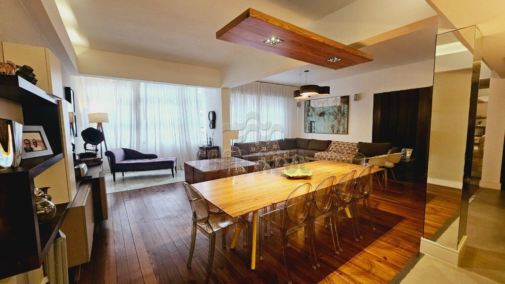 Apartamento à venda com 3 quartos, 160m² - Foto 2
