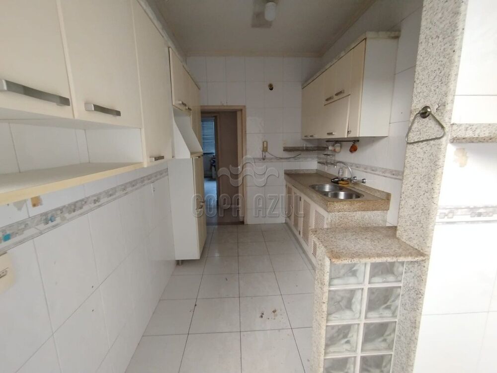 Apartamento à venda com 3 quartos, 142m² - Foto 11