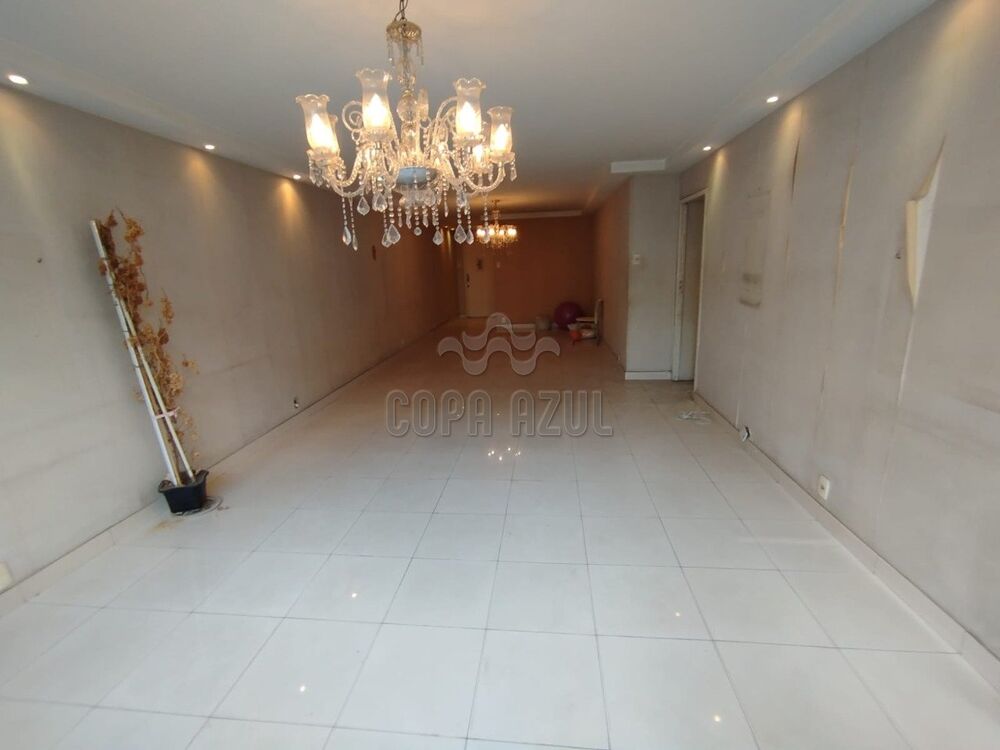 Apartamento à venda com 3 quartos, 142m² - Foto 2