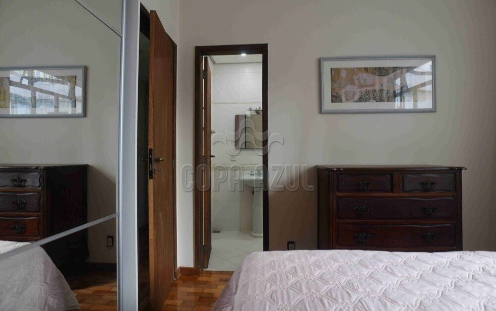 Apartamento à venda com 3 quartos, 137m² - Foto 13