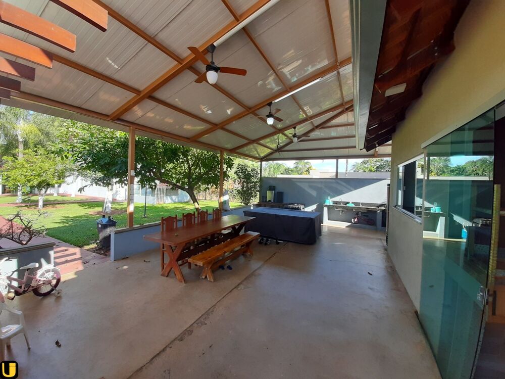 Chácara à venda com 6 quartos, 604m² - Foto 3
