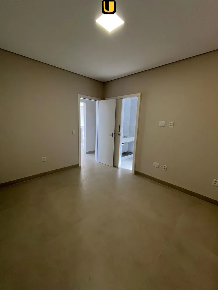 Casa, 3 quartos, 251 m² - Foto 4