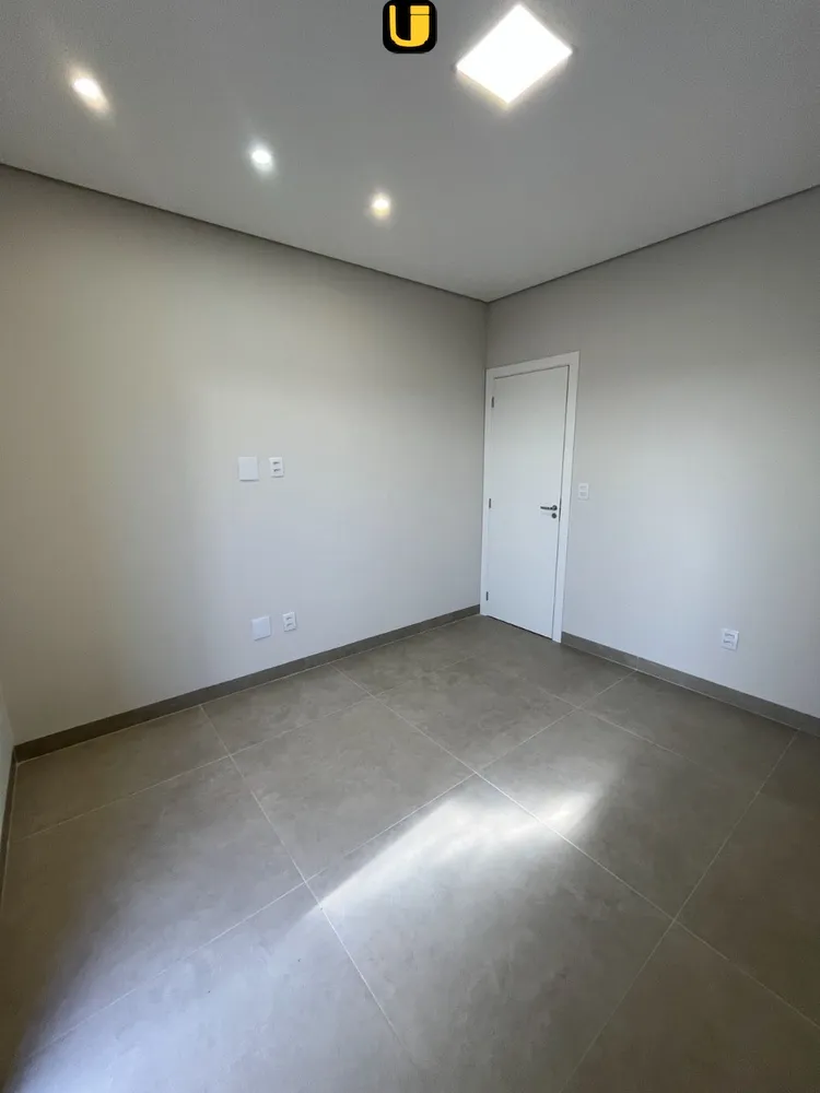 Casa, 3 quartos, 250 m² - Foto 1
