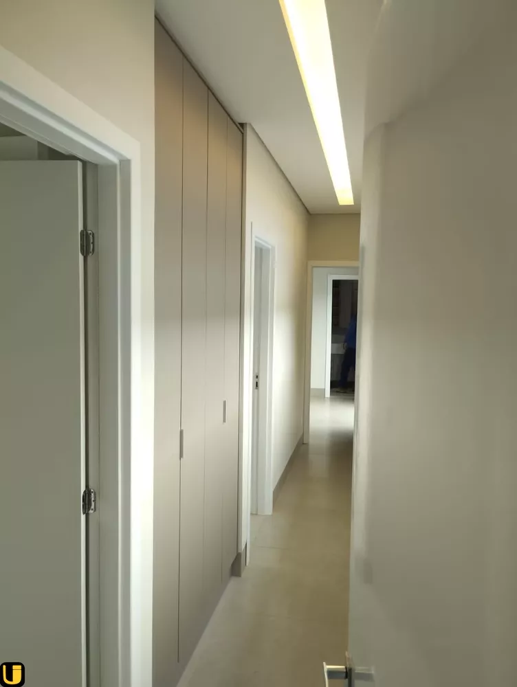 Casa à venda com 3 quartos, 286m² - Foto 8