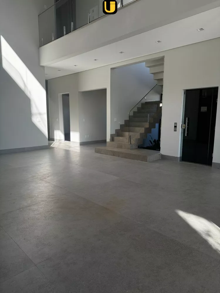 Casa à venda com 4 quartos, 398m² - Foto 2