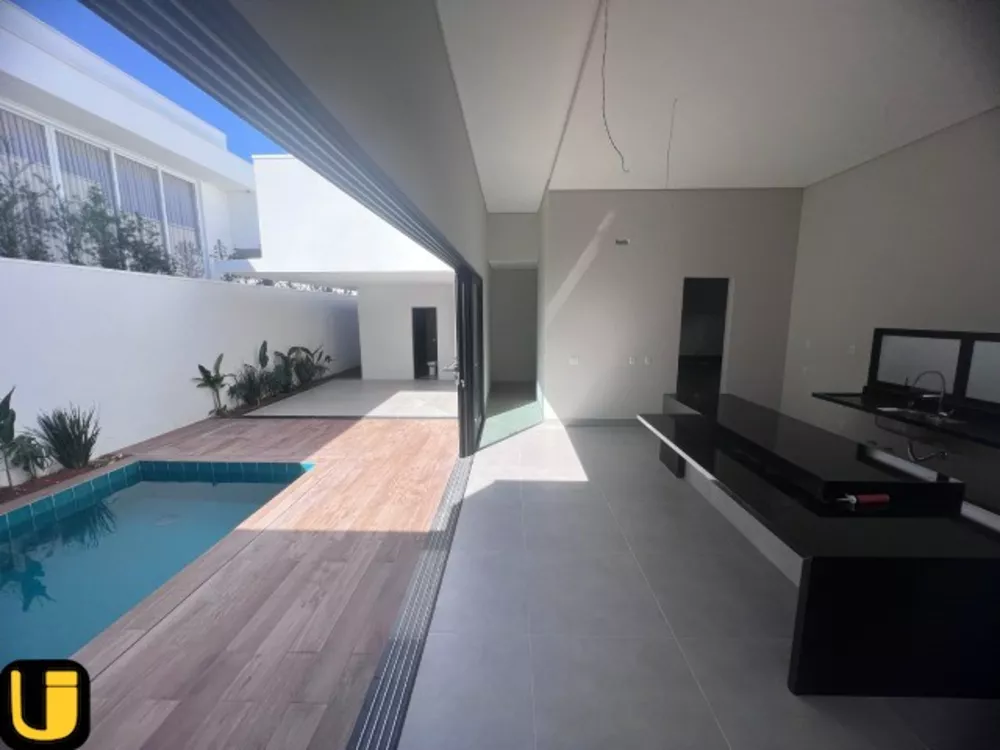 Casa à venda com 3 quartos, 360m² - Foto 3