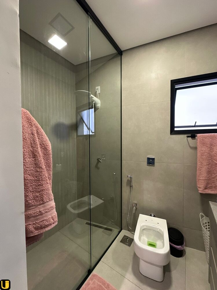 Casa, 3 quartos, 253 m² - Foto 2