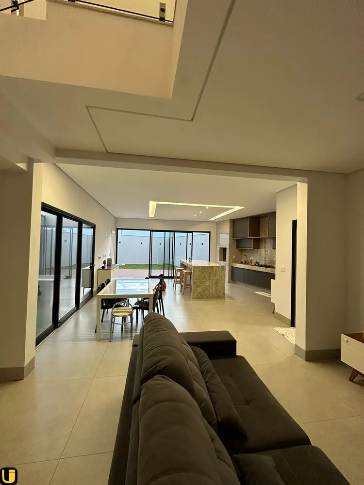 Casa, 3 quartos, 253 m² - Foto 4