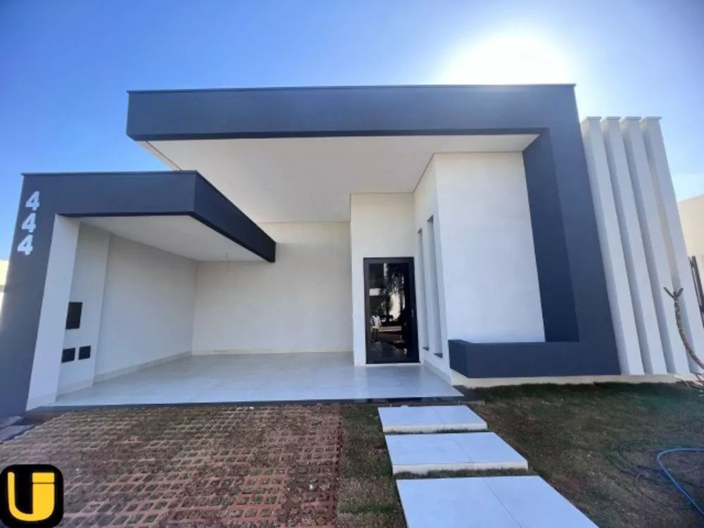 Casa à venda com 3 quartos, 360m² - Foto 1