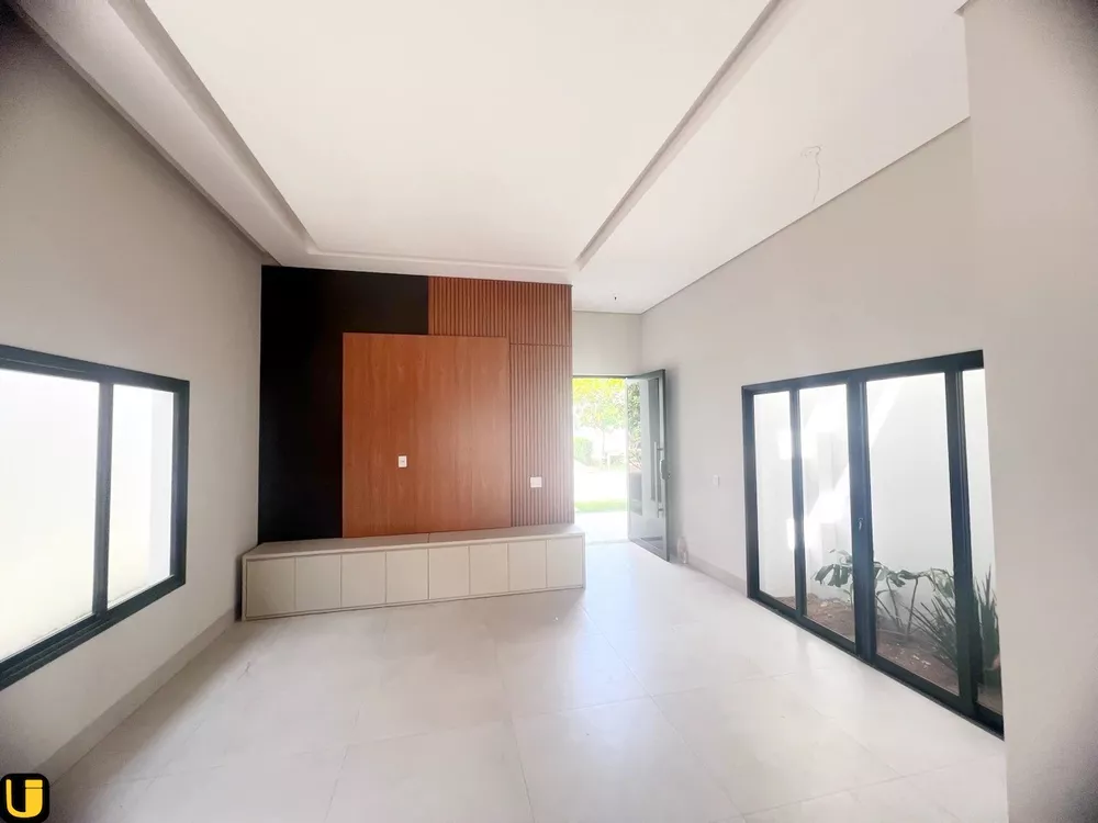 Casa à venda com 3 quartos, 360m² - Foto 4