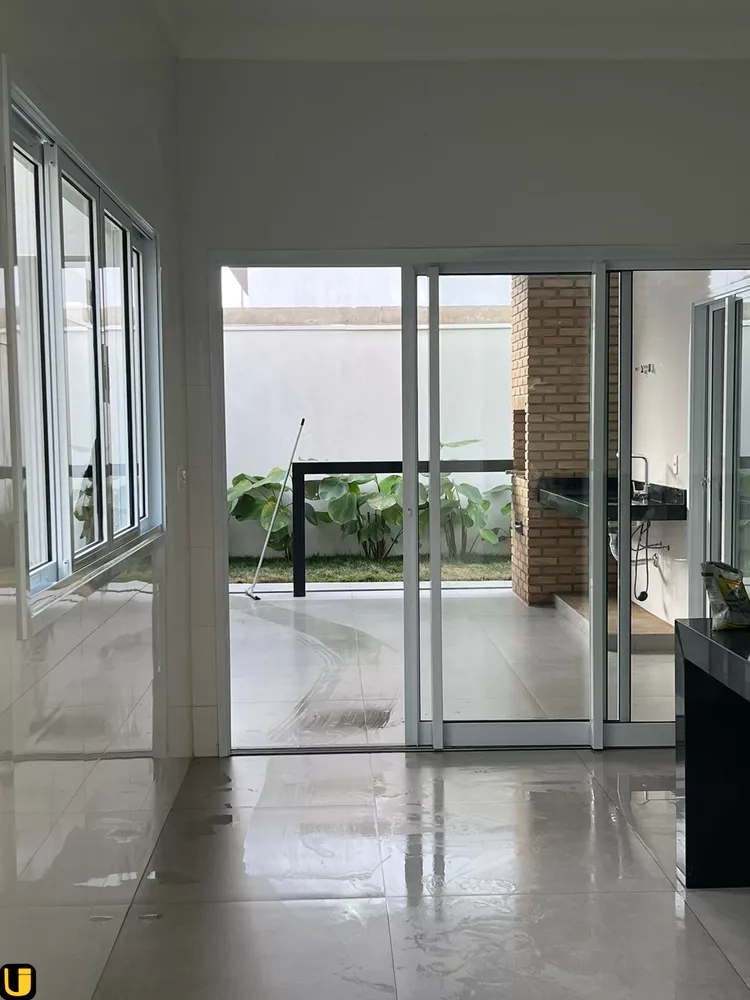 Casa à venda com 4 quartos, 336m² - Foto 4