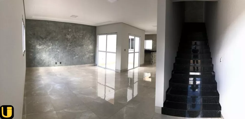 Casa à venda com 3 quartos, 132m² - Foto 4