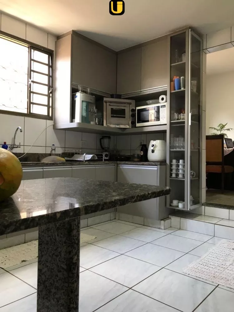 Casa à venda com 4 quartos, 360m² - Foto 6