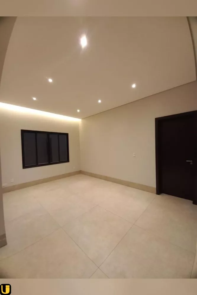 Casa à venda com 3 quartos, 369m² - Foto 2