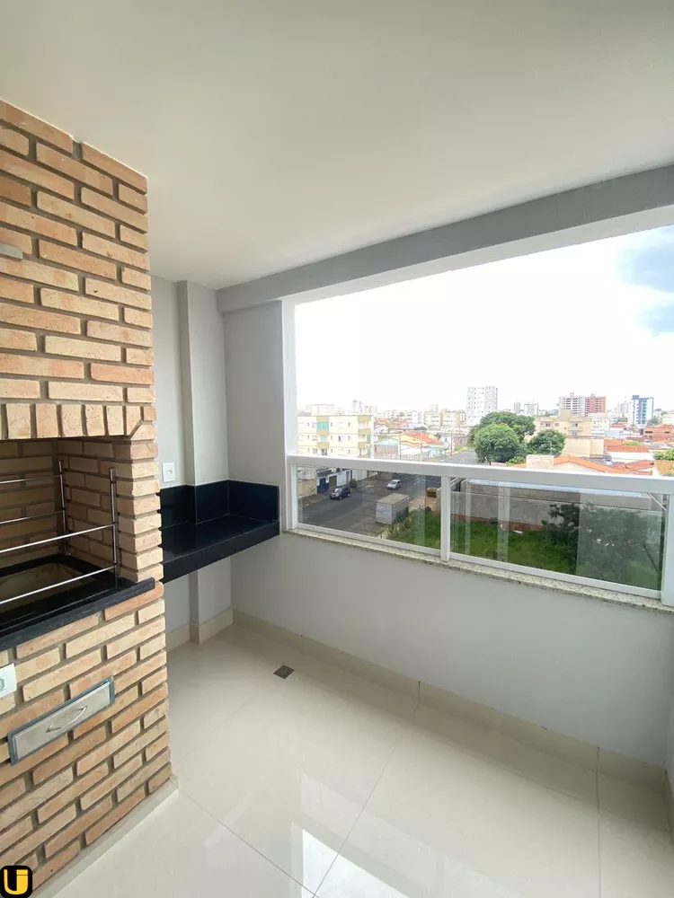 Apartamento à venda com 2 quartos, 72m² - Foto 4