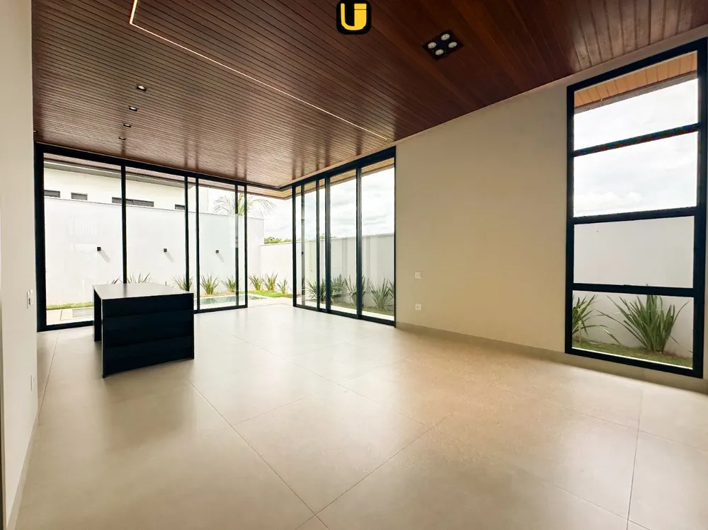 Casa, 4 quartos, 200 m² - Foto 1