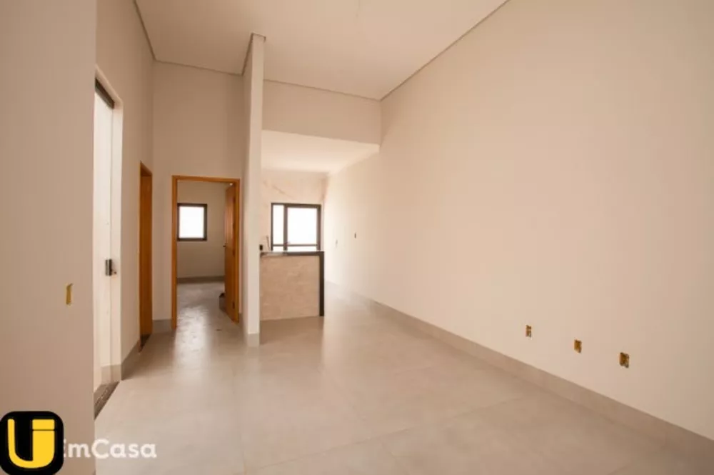 Casa à venda com 3 quartos, 150m² - Foto 2