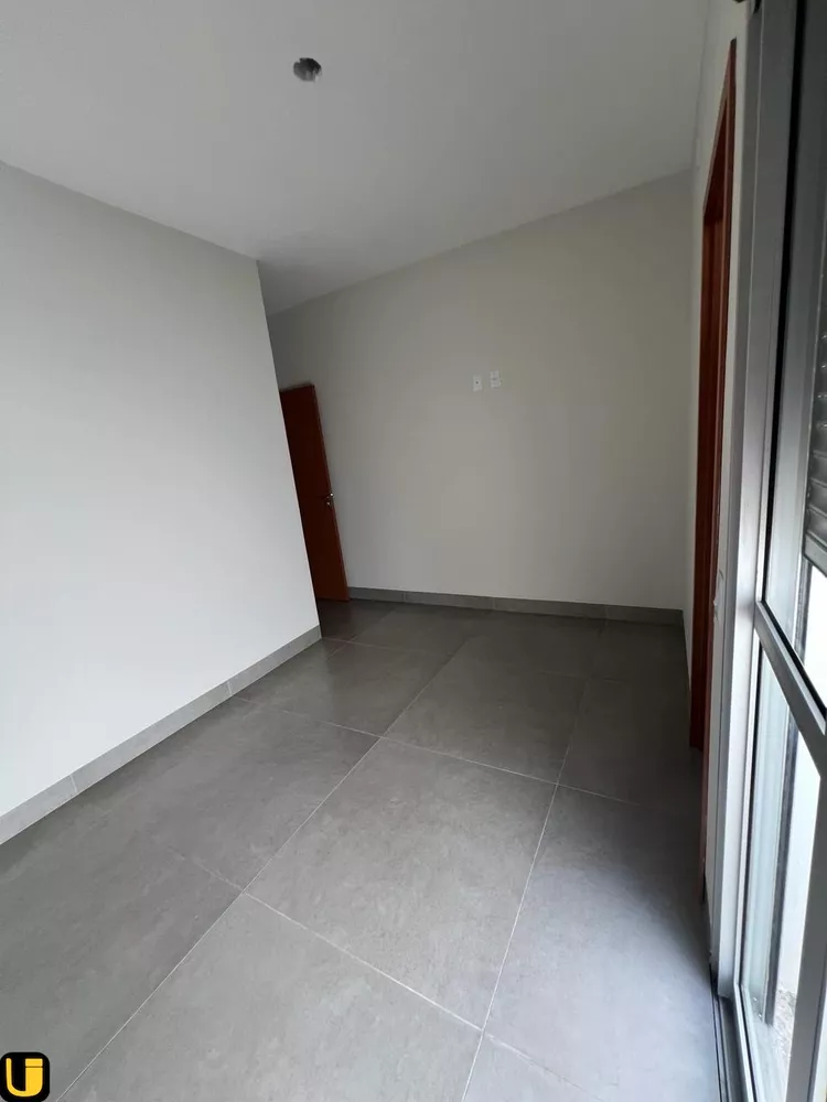 Casa à venda com 3 quartos, 120m² - Foto 12