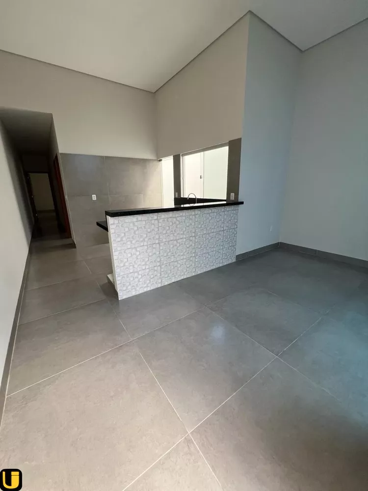 Casa à venda com 3 quartos, 120m² - Foto 3