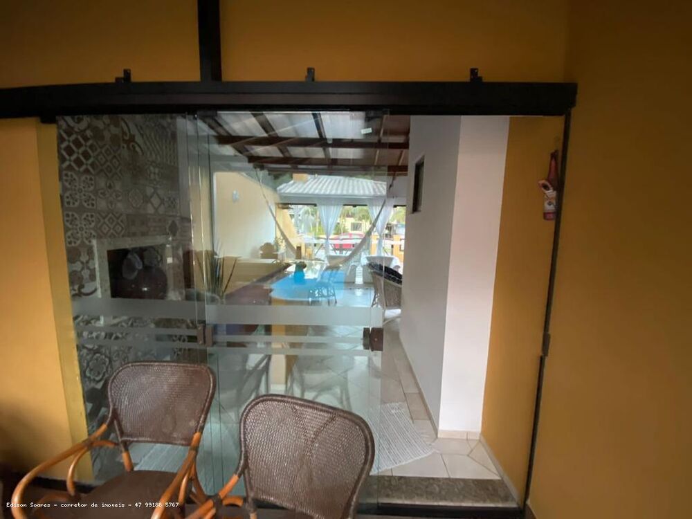 Casa, 3 quartos, 230 m² - Foto 3