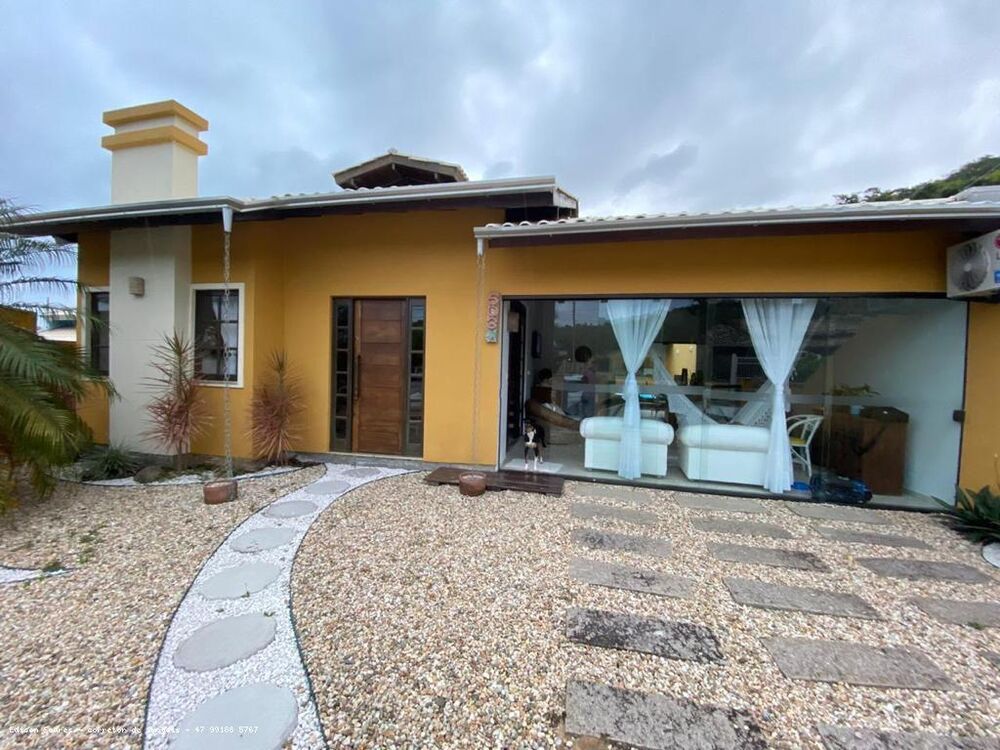 Casa, 3 quartos, 230 m² - Foto 1