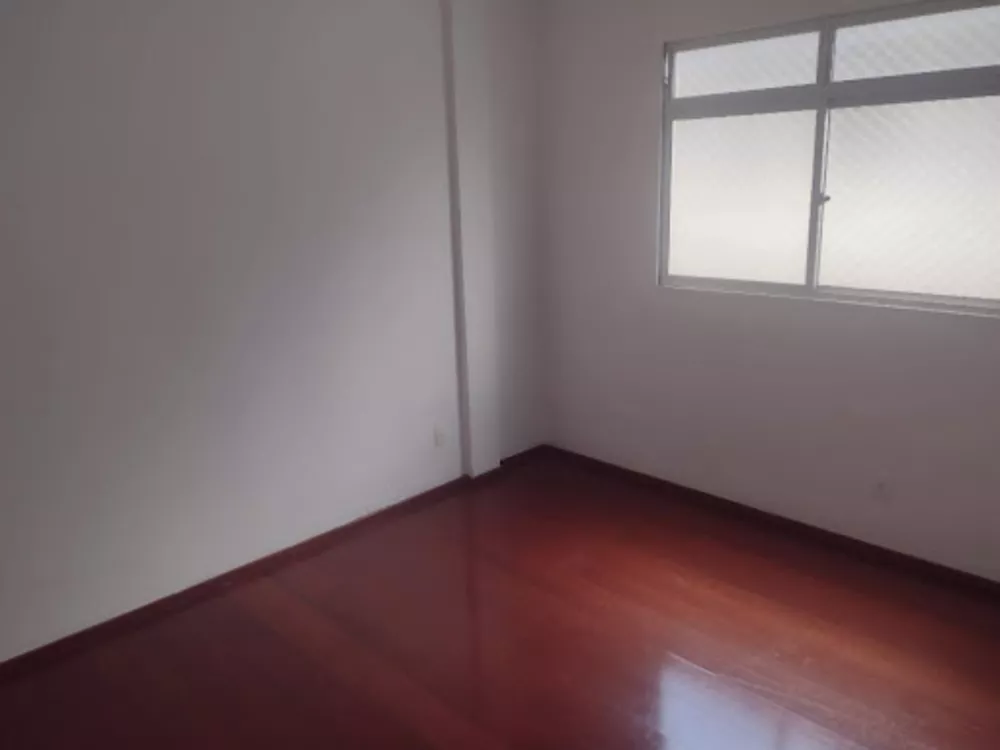 Apartamento à venda e aluguel com 3 quartos, 135m² - Foto 3