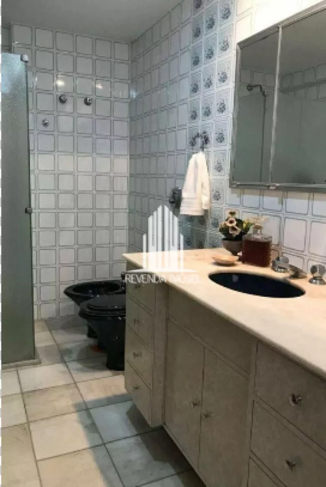 Apartamento à venda com 3 quartos, 180m² - Foto 3