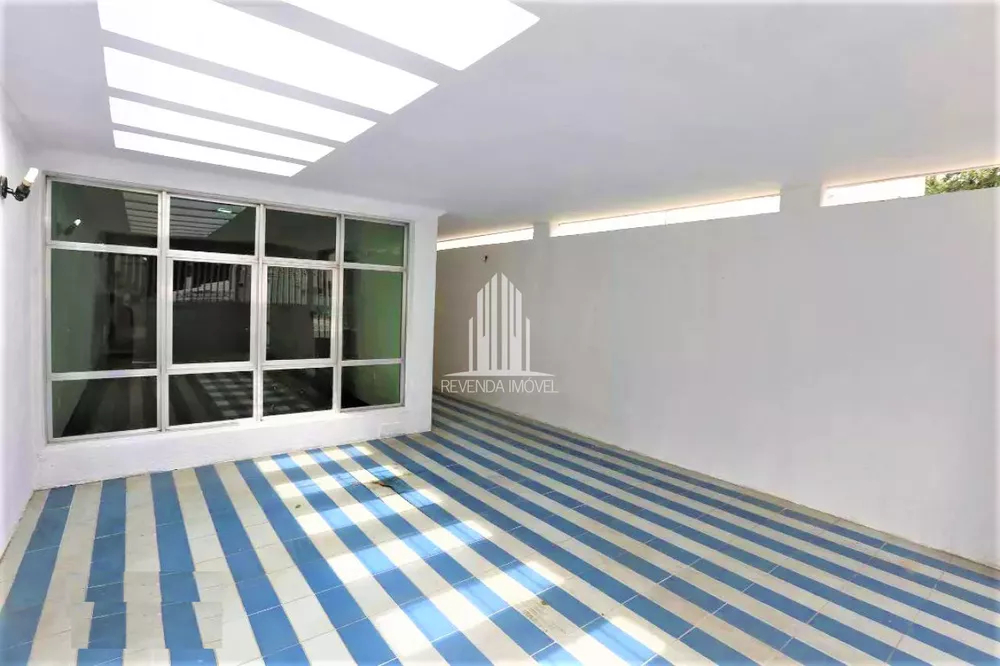 Casa à venda com 4 quartos, 250m² - Foto 2