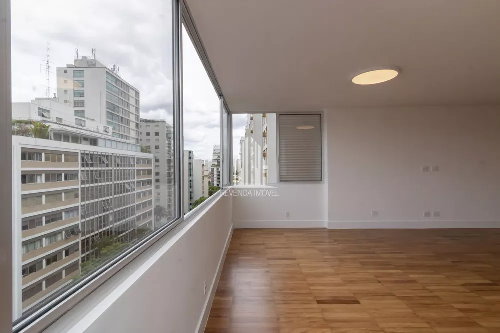 Apartamento à venda com 3 quartos, 270m² - Foto 1