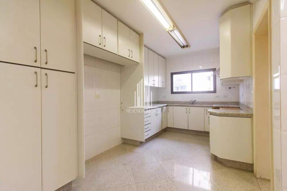 Apartamento à venda com 3 quartos, 184m² - Foto 5