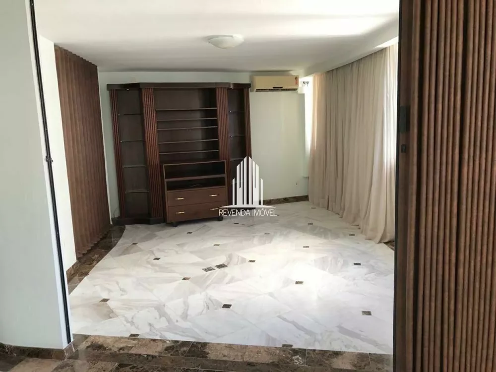 Apartamento à venda com 3 quartos, 190m² - Foto 4