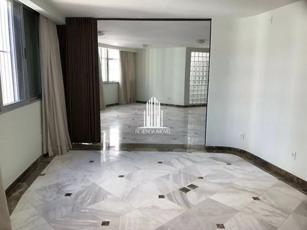 Apartamento à venda com 3 quartos, 190m² - Foto 2