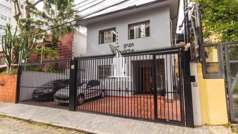 Casa de Vila à venda com 4 quartos, 230m² - Foto 1