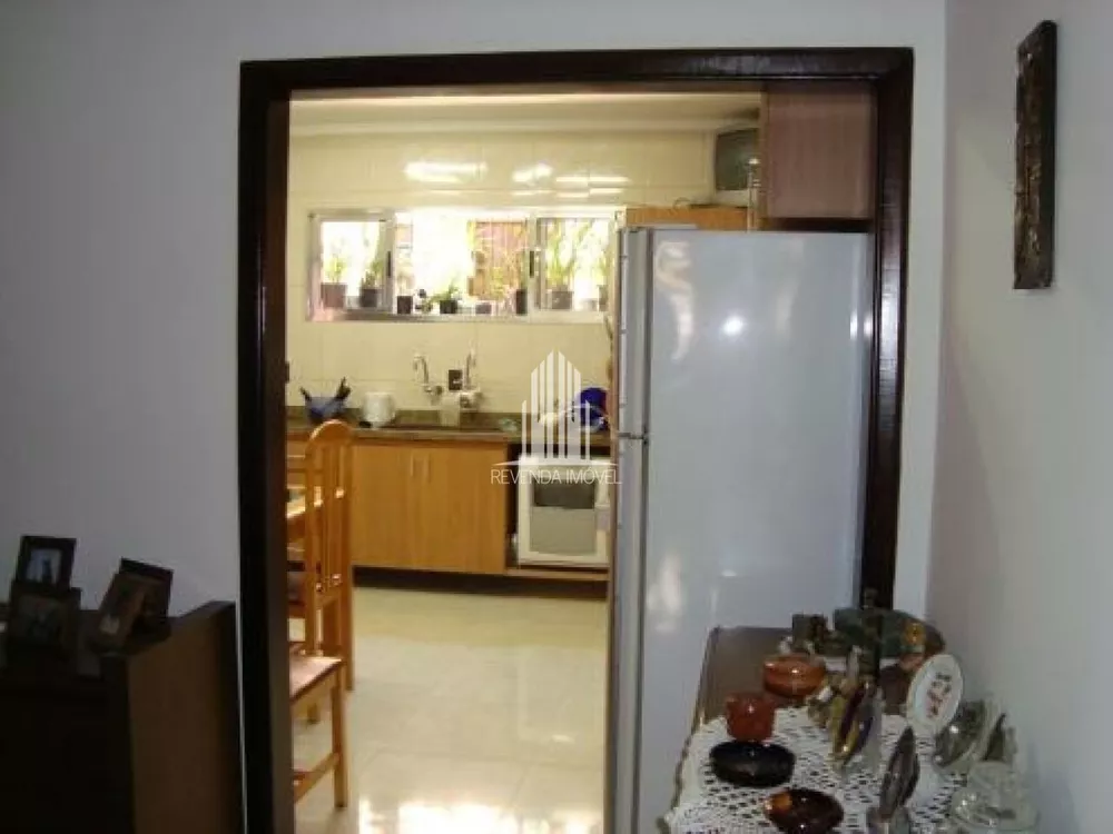 Casa de Vila à venda com 3 quartos, 200m² - Foto 8