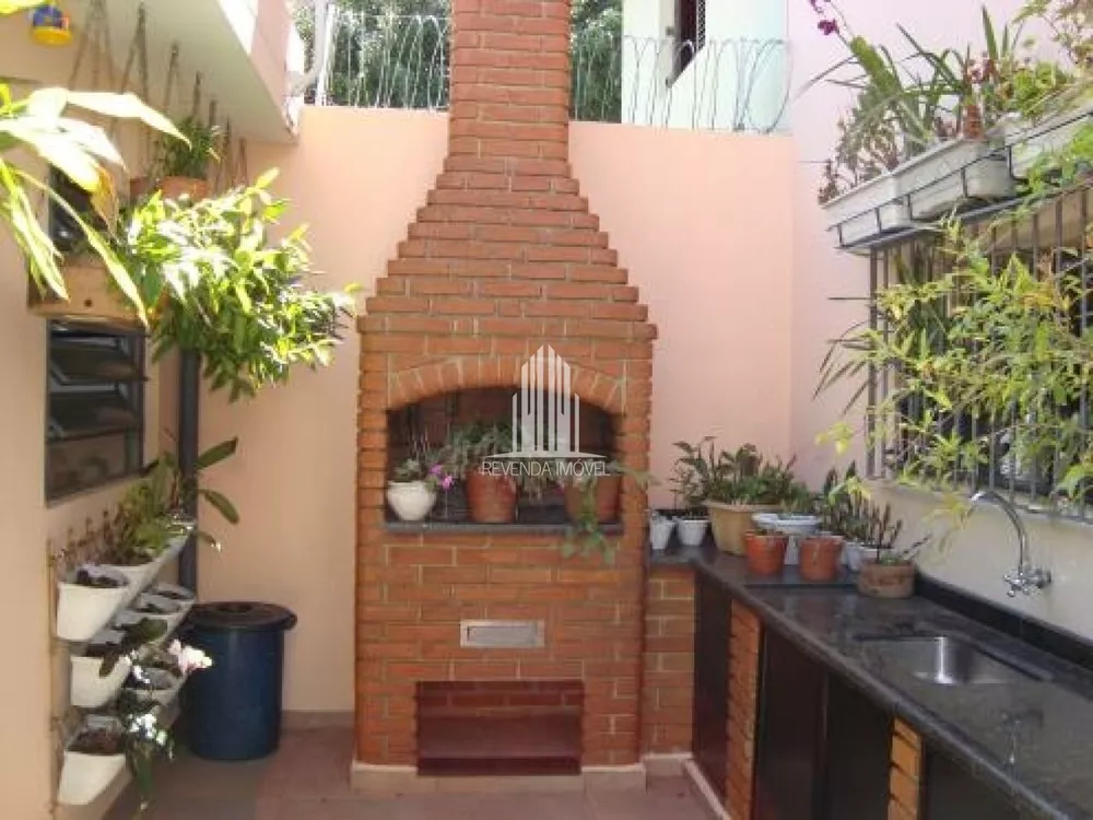 Casa de Vila à venda com 3 quartos, 200m² - Foto 2