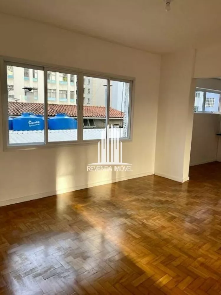 Apartamento à venda com 3 quartos, 145m² - Foto 2