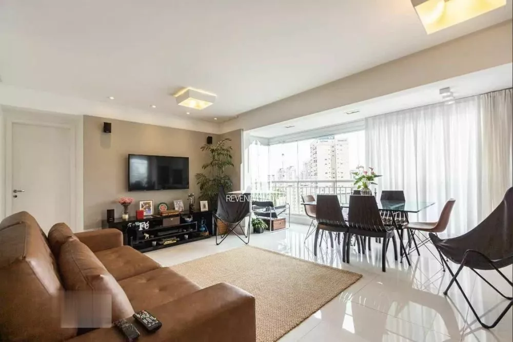 Apartamento à venda com 3 quartos, 107m² - Foto 1