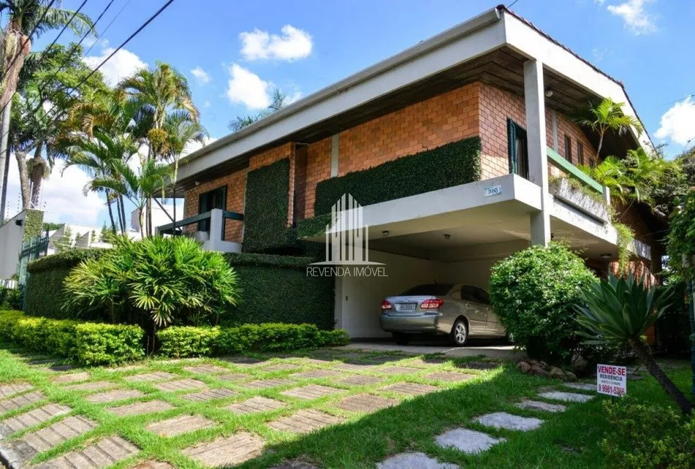 Casa à venda com 5 quartos, 680m² - Foto 1