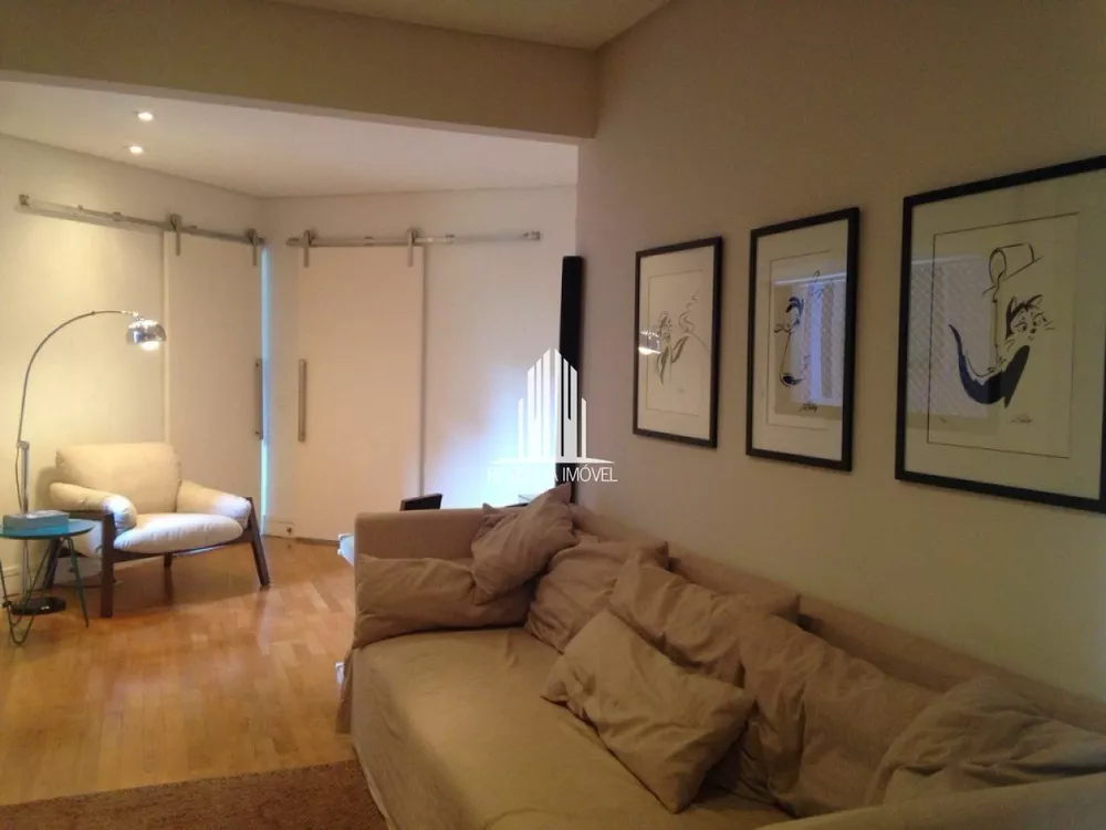 Apartamento à venda com 3 quartos, 250m² - Foto 2