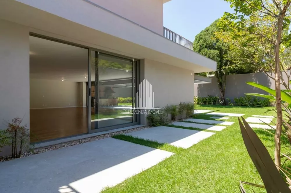 Casa de Vila à venda com 4 quartos, 371m² - Foto 1