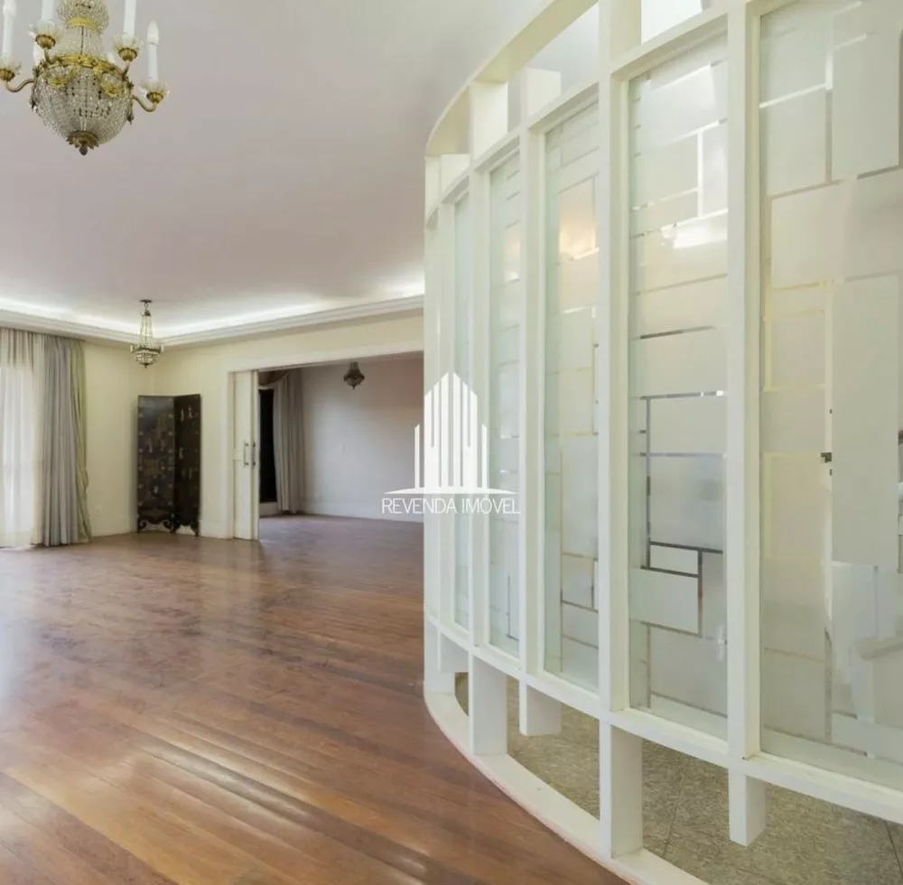 Apartamento à venda com 2 quartos, 200m² - Foto 1