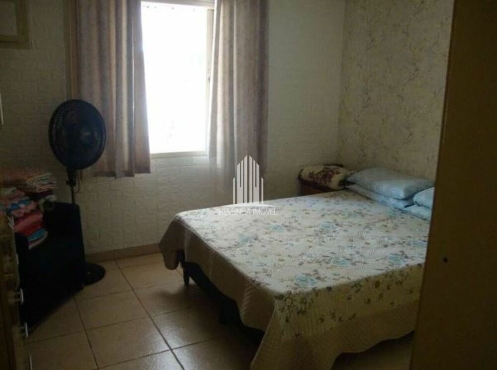 Casa à venda com 2 quartos, 236m² - Foto 2