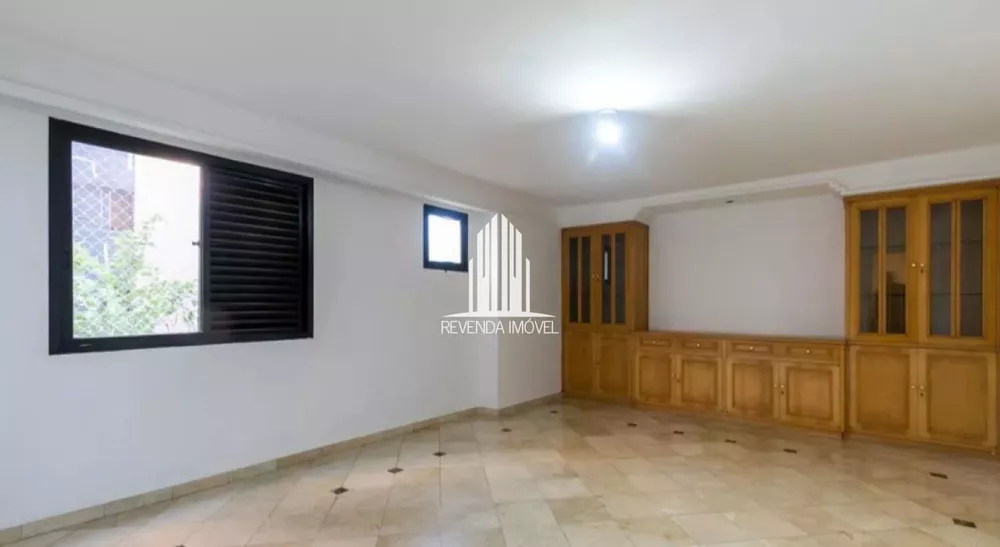 Apartamento à venda com 3 quartos, 230m² - Foto 3