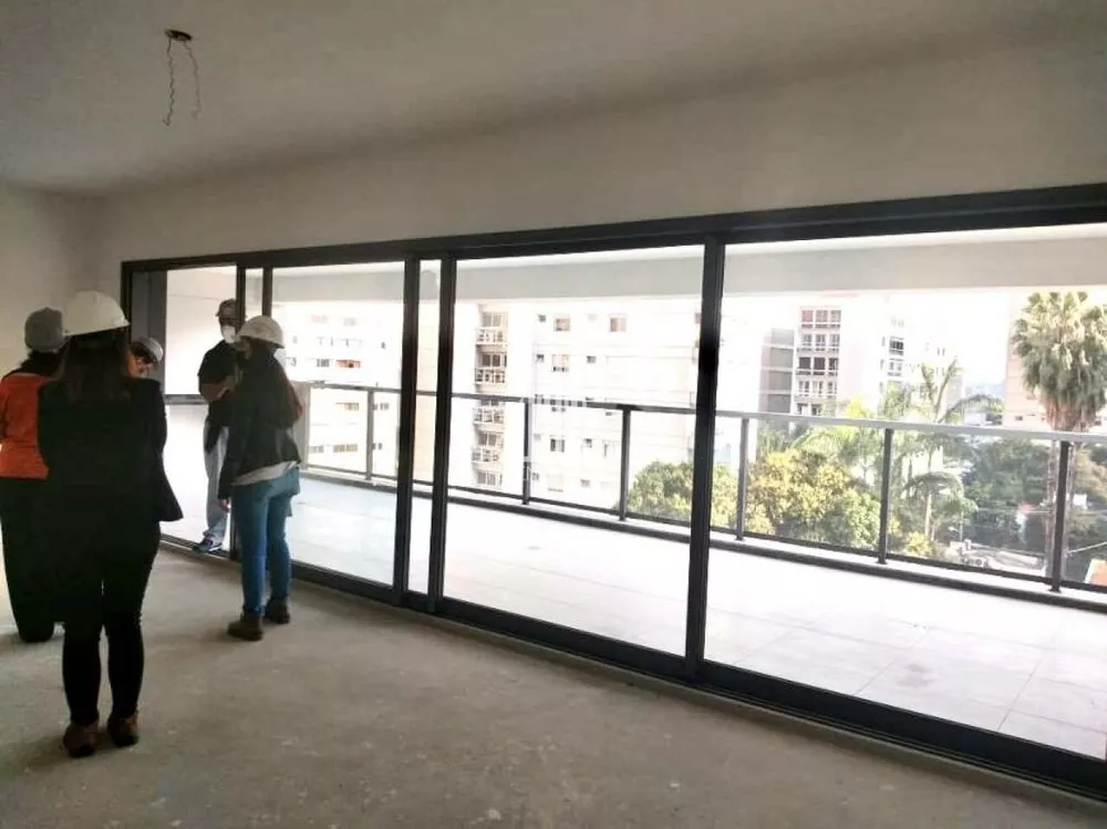 Apartamento à venda com 3 quartos, 162m² - Foto 3