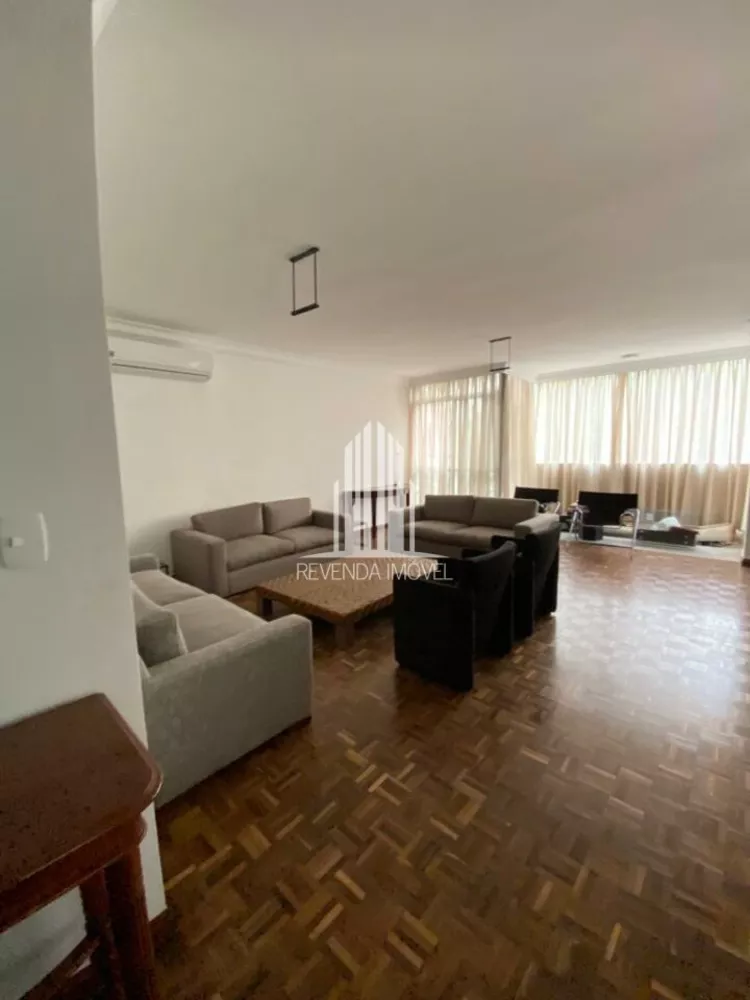 Apartamento à venda com 2 quartos, 240m² - Foto 1