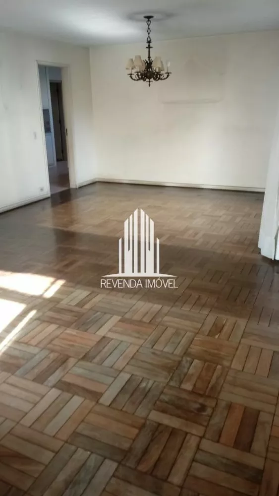 Apartamento à venda com 3 quartos, 160m² - Foto 1