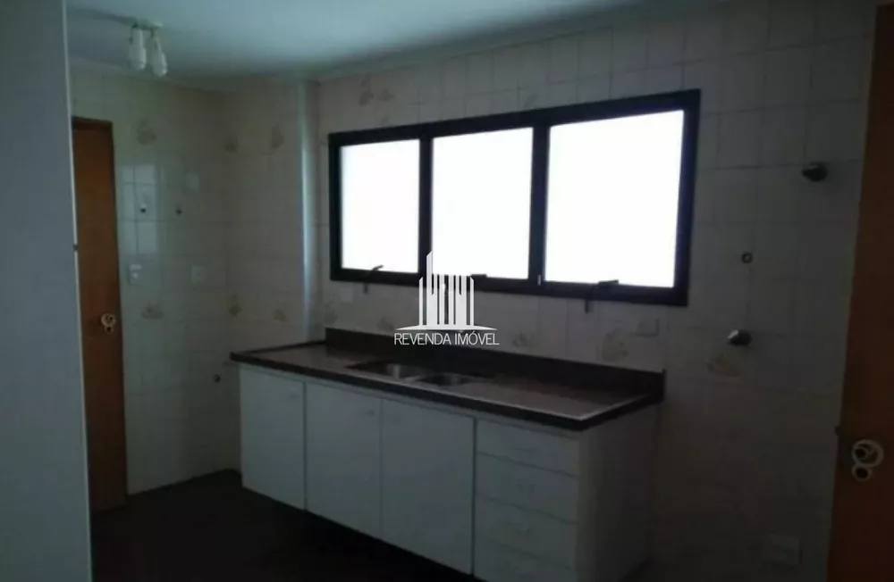 Apartamento à venda com 3 quartos, 161m² - Foto 3